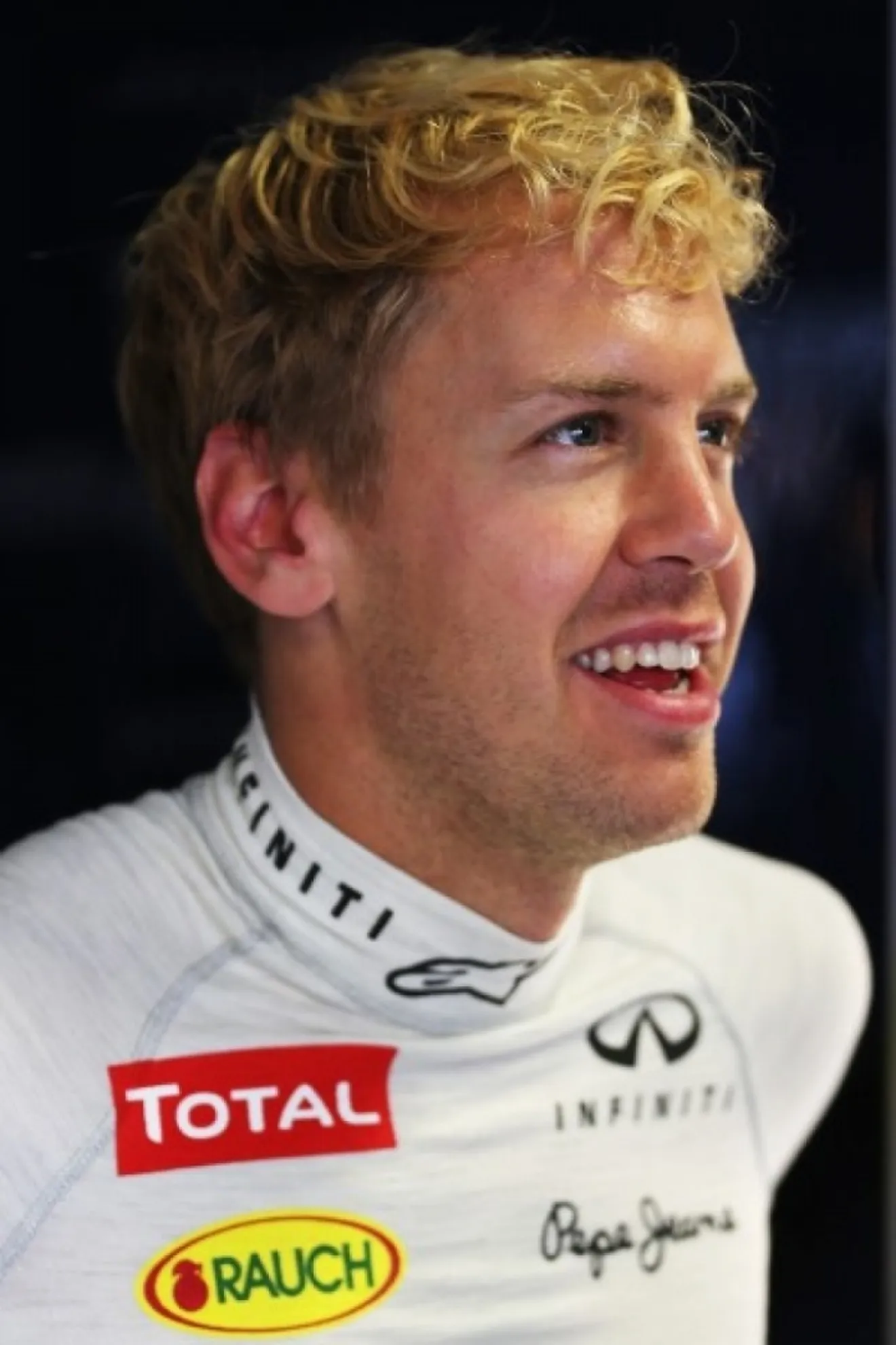 Vettel mete miedo en los segundos libres