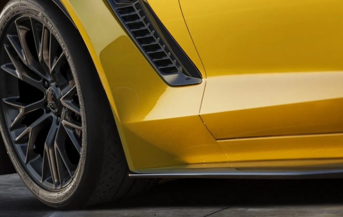Corvette Z06 2014, un pequeño adelanto previo a su presentación en Detroit