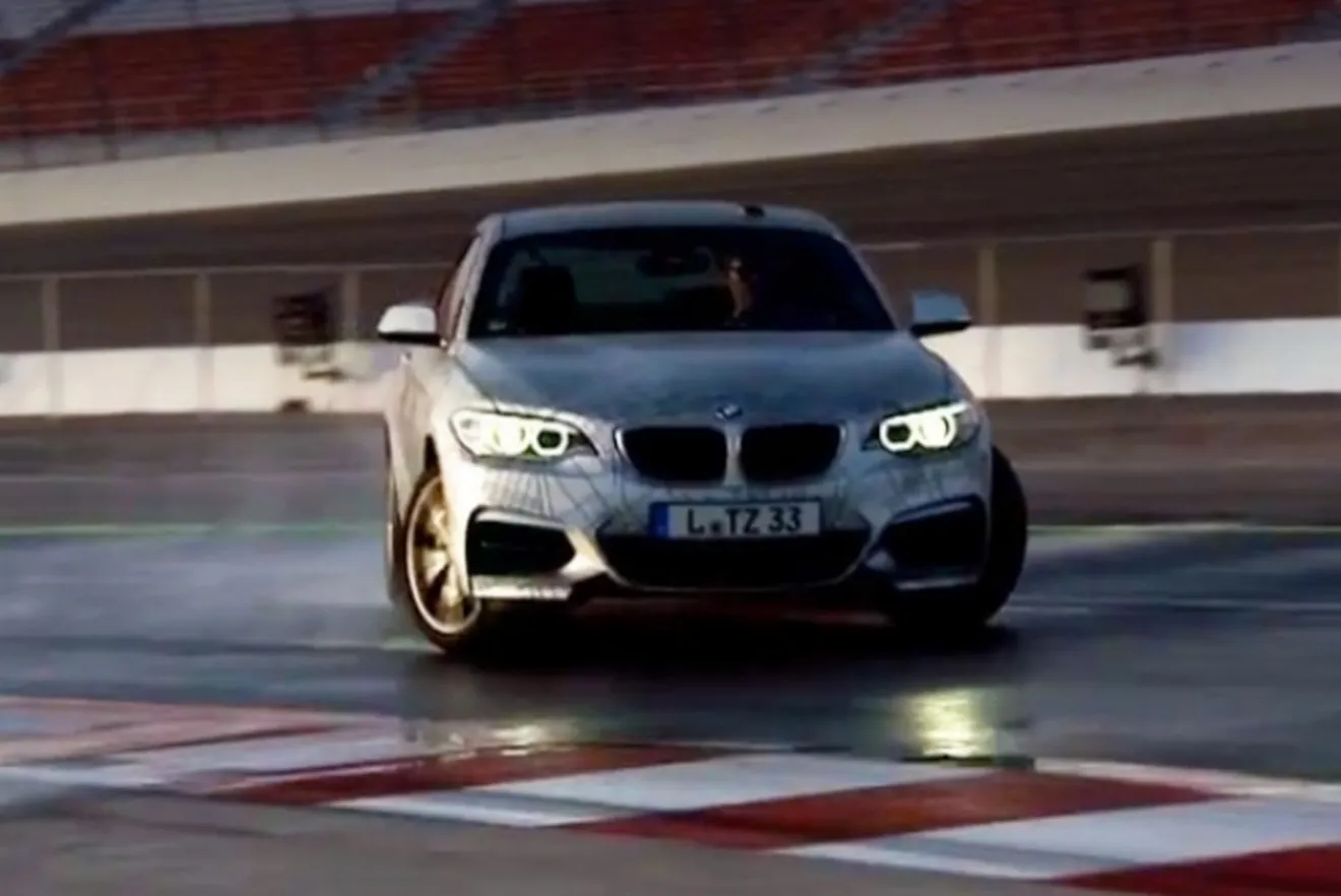 Conducción autónoma de BMW, con coches que derrapan por sí solos