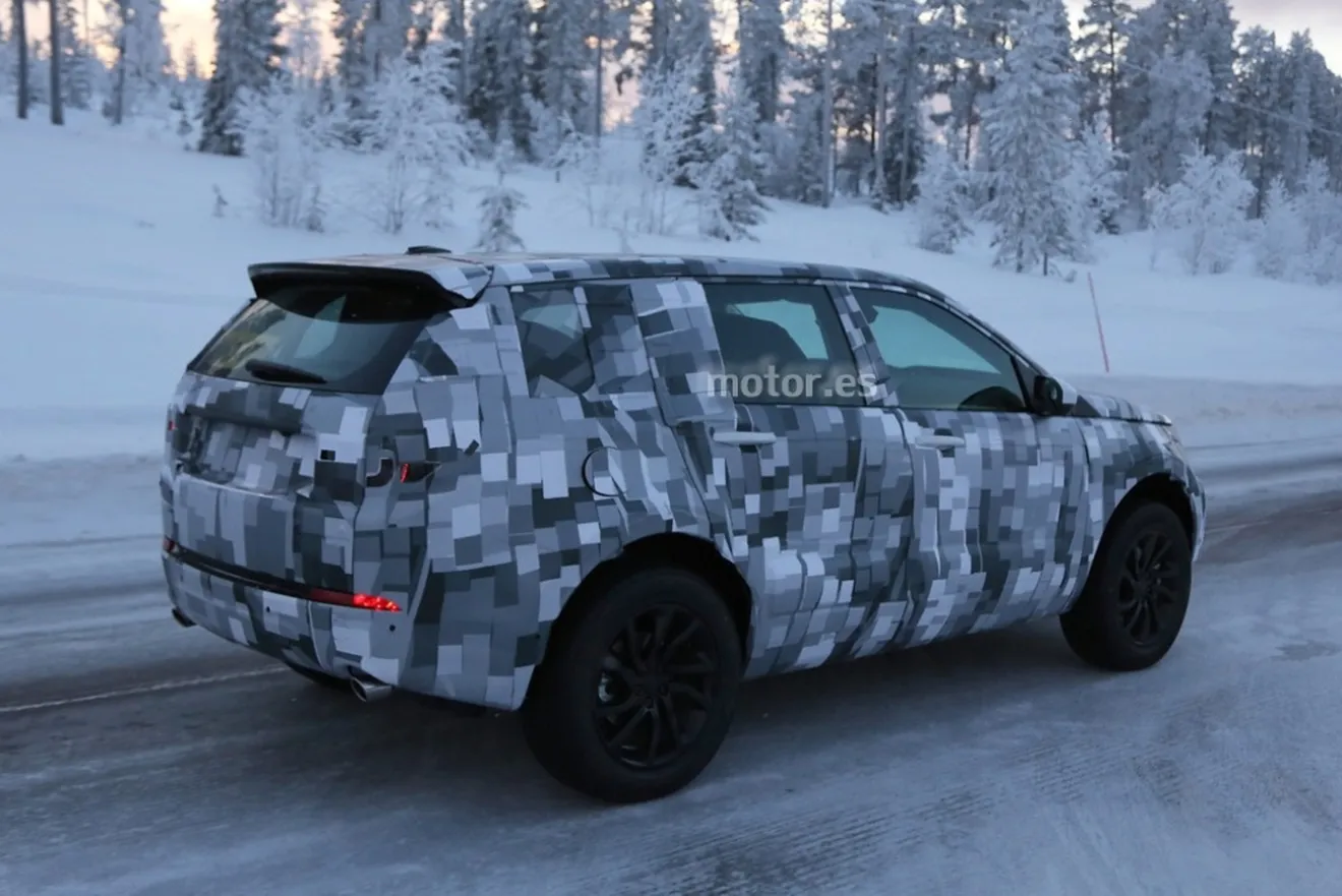 Land Rover Freelander 2015, imágenes en la nieve