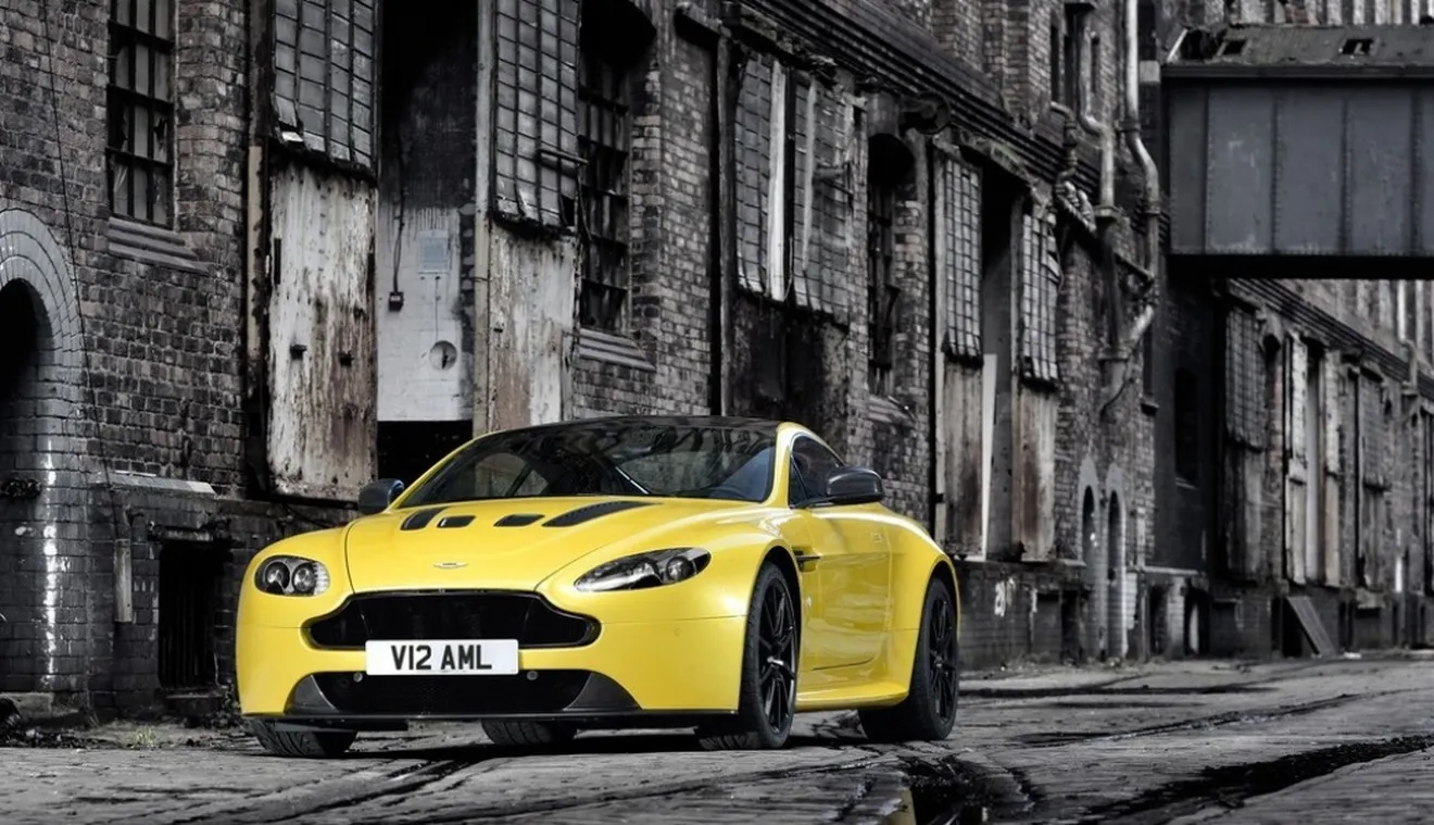 Aston Martin, llamada masiva a revisión