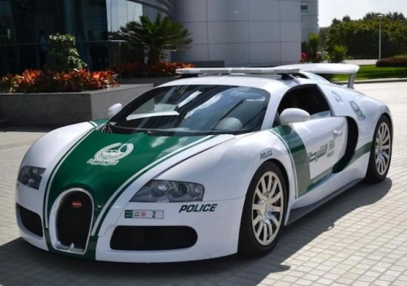 Sí, en la Policía de Dubai también tienen un Bugatti Veyron