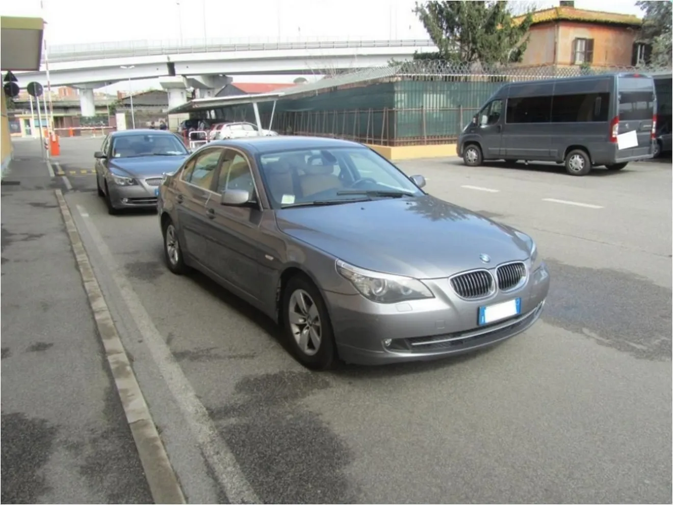 El Gobierno italiano subasta 151 coches en eBay