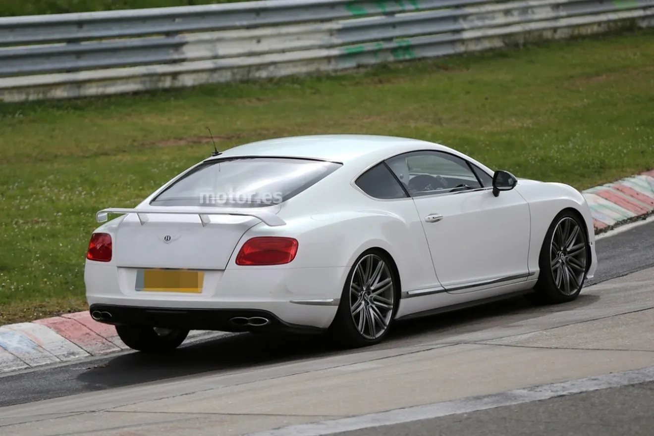 Sospechoso Bentley Continental GT espiado en Nürburgring ¿Eres tú el RS?