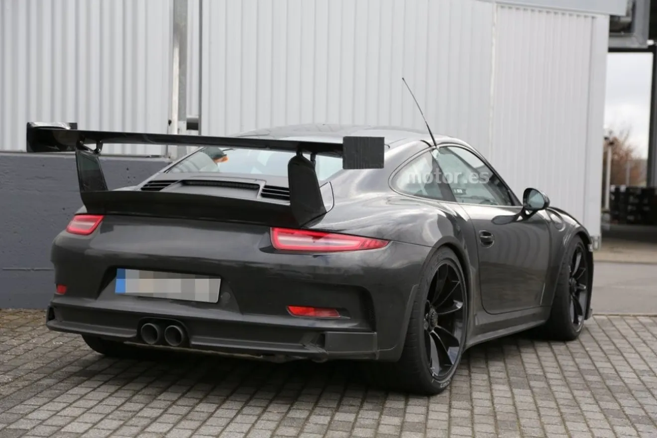 Porsche 911 GT3 RS 2015, nuevas fotos espía al detalle en Nürburgring