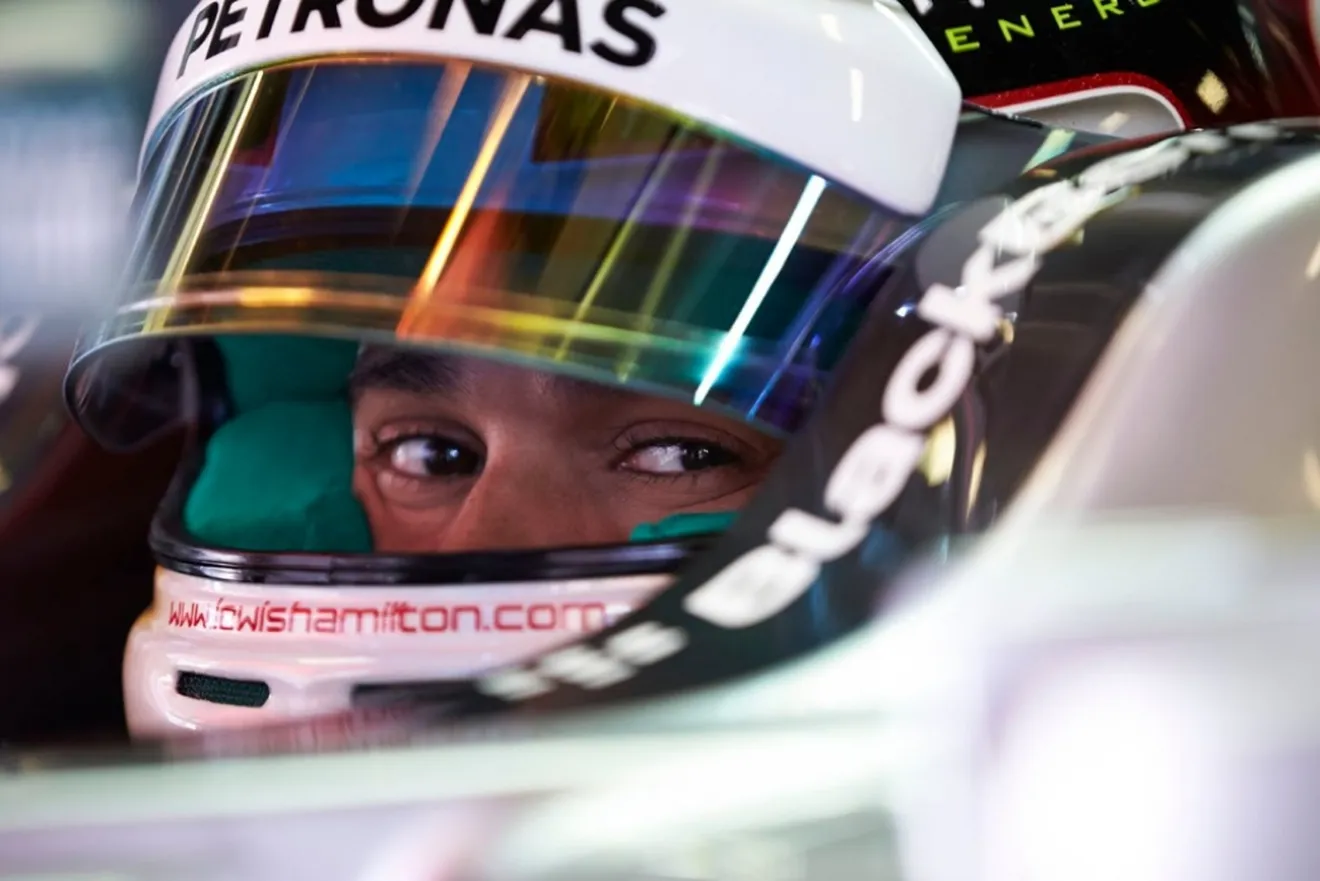 Mercedes domina los primeros libres en Mónaco