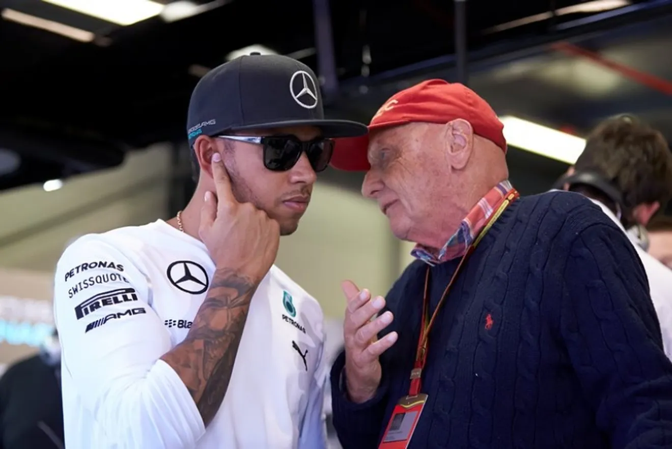 Lauda: ''El dominio de Mercedes tiene más mérito que el Red Bull''