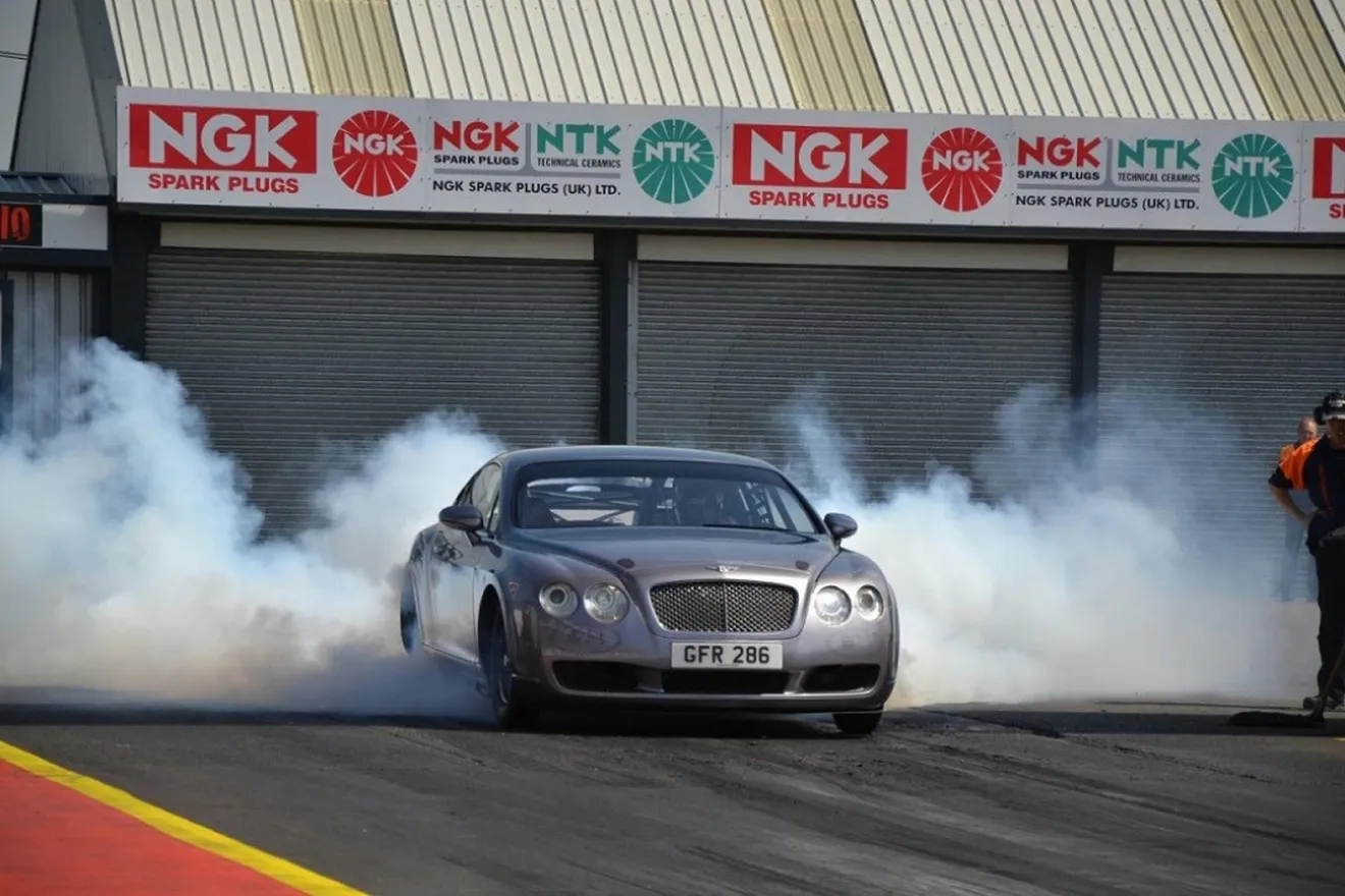 Un Bentley Continental GT de 3.000 CV participará en una Drag Race