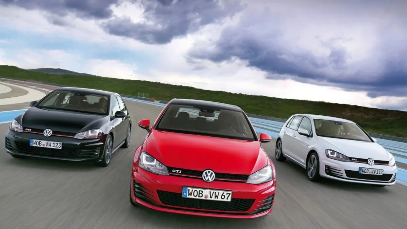 Reino Unido - Abril 2014: Volkswagen le pisa los talones a Vauxhall