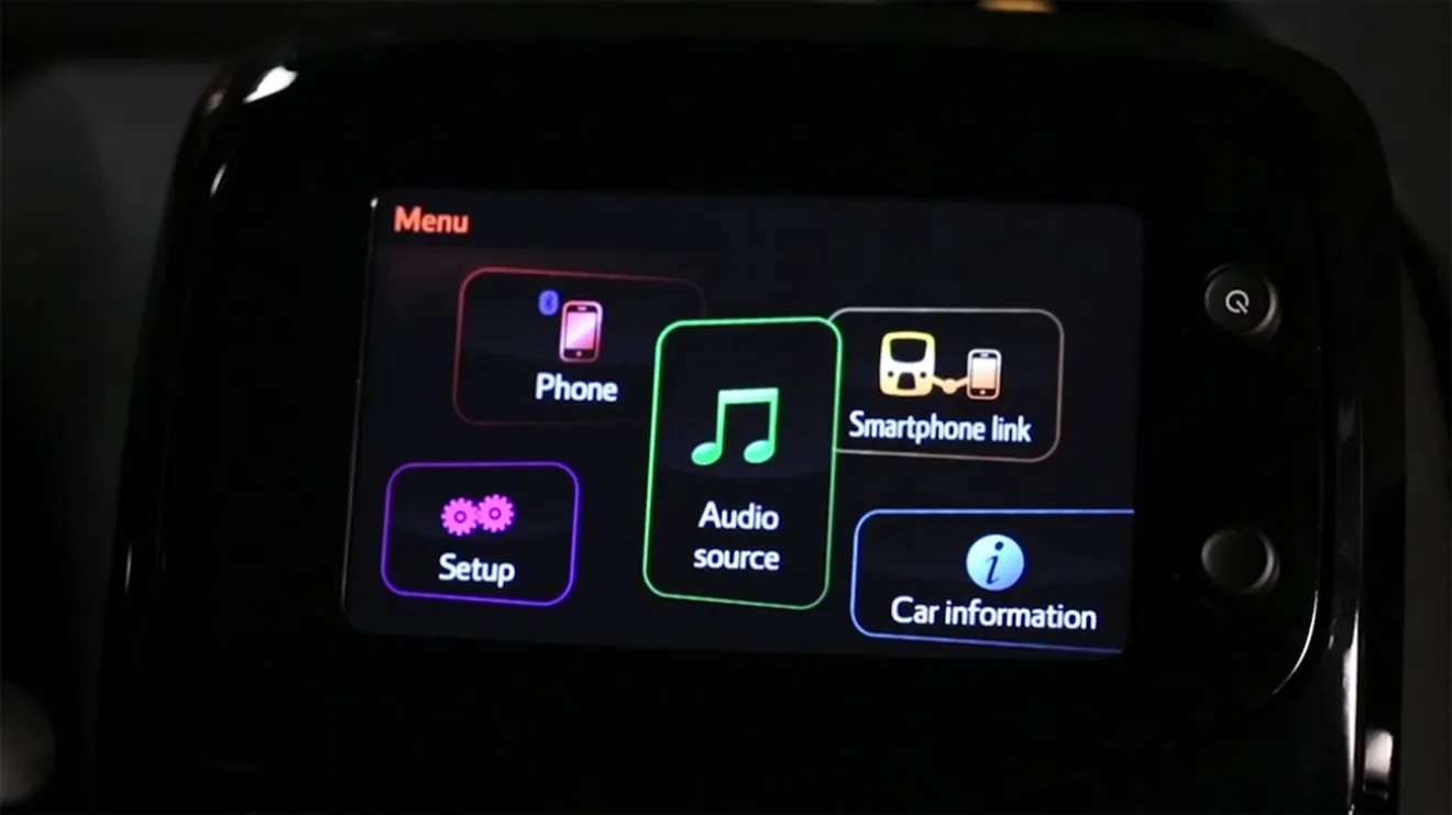 Así es el sistema x-touch del nuevo Toyota Aygo