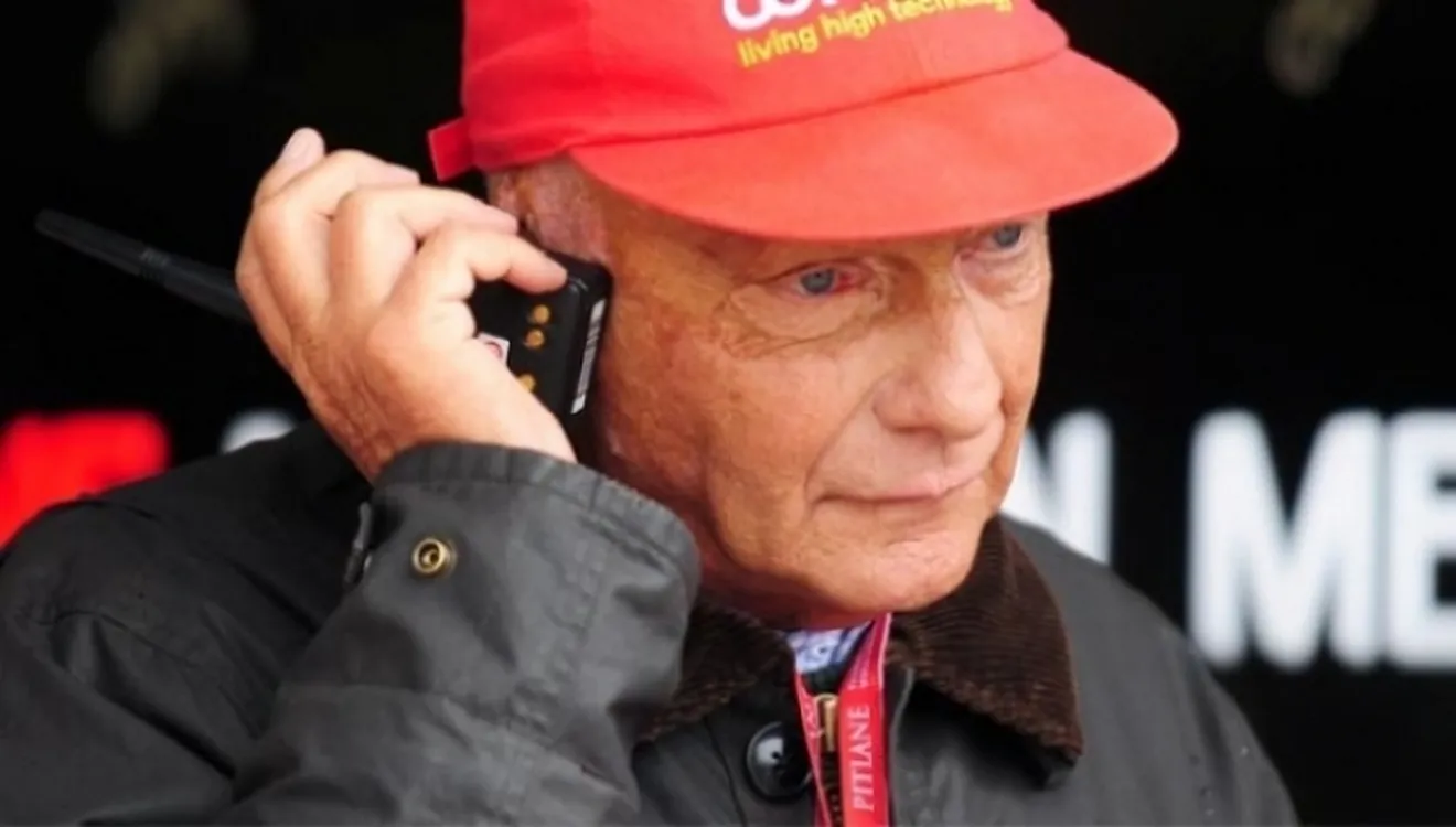 Niki Lauda se disculpa con Ferrari
