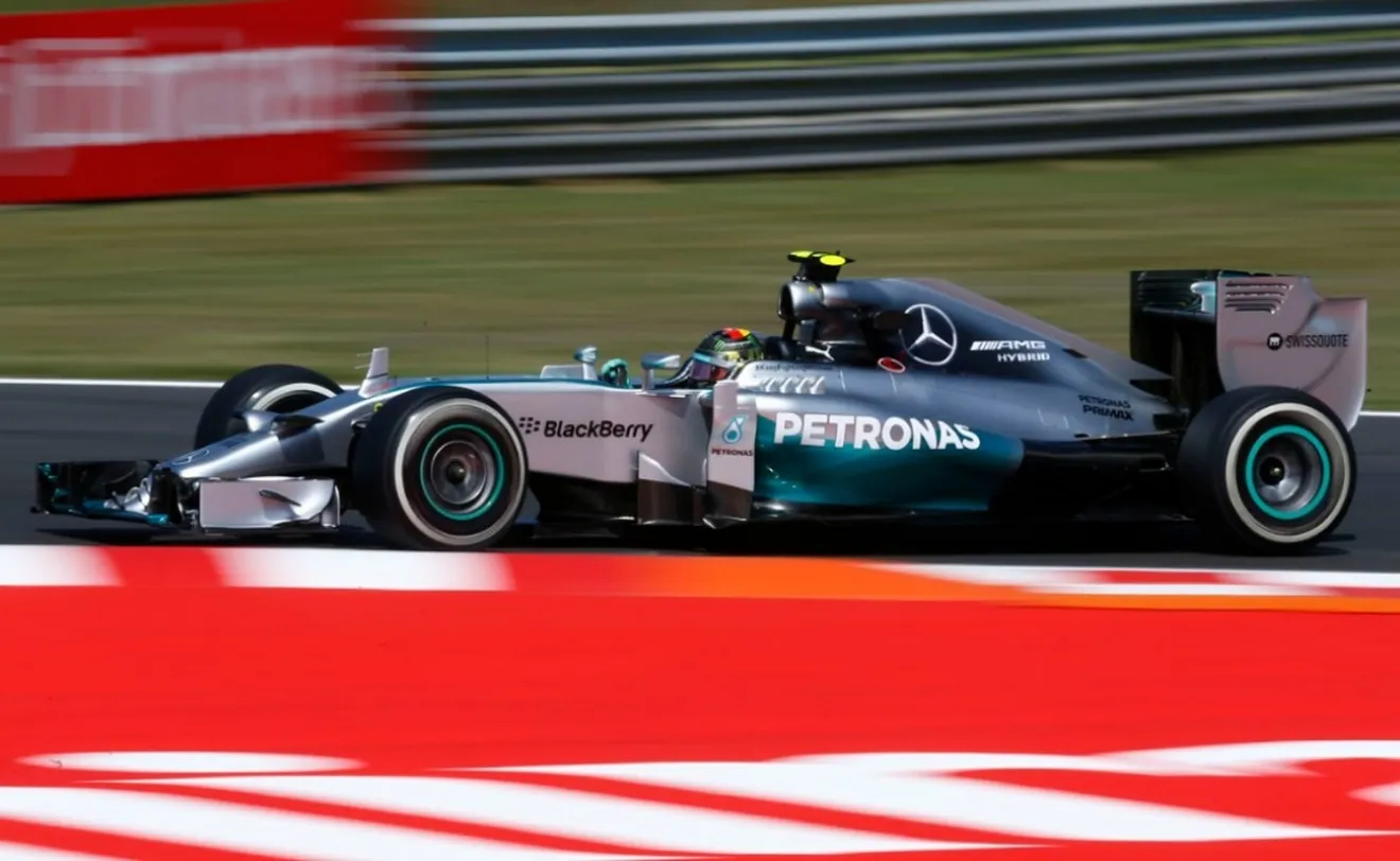 Rosberg conquista su sexta pole del año entre el caos