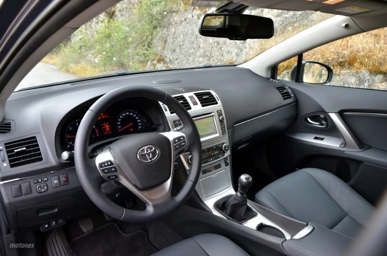 Toyota Avensis Cross Sport 120D (II): Diseño, habitabilidad y maletero