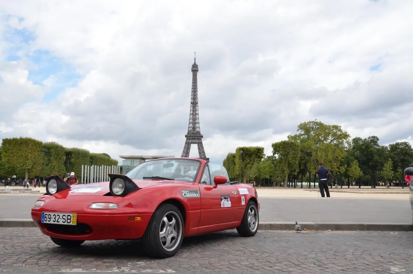Un Mazda MX-5 recorre 25 ciudades europeas en 250 horas