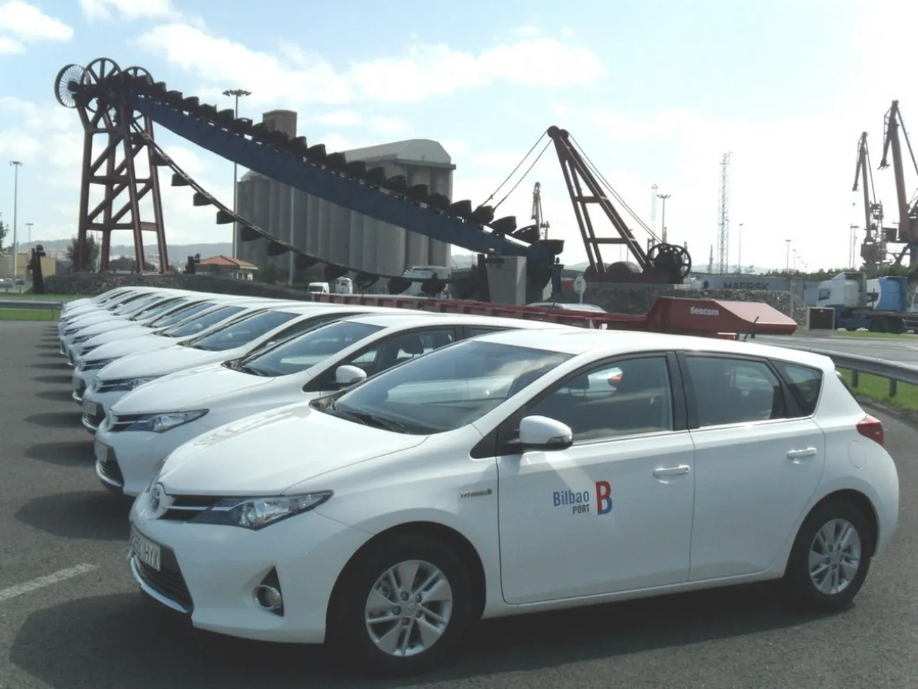 13 Toyota Auris híbridos para la Autoridad Portuaria de Bilbao 