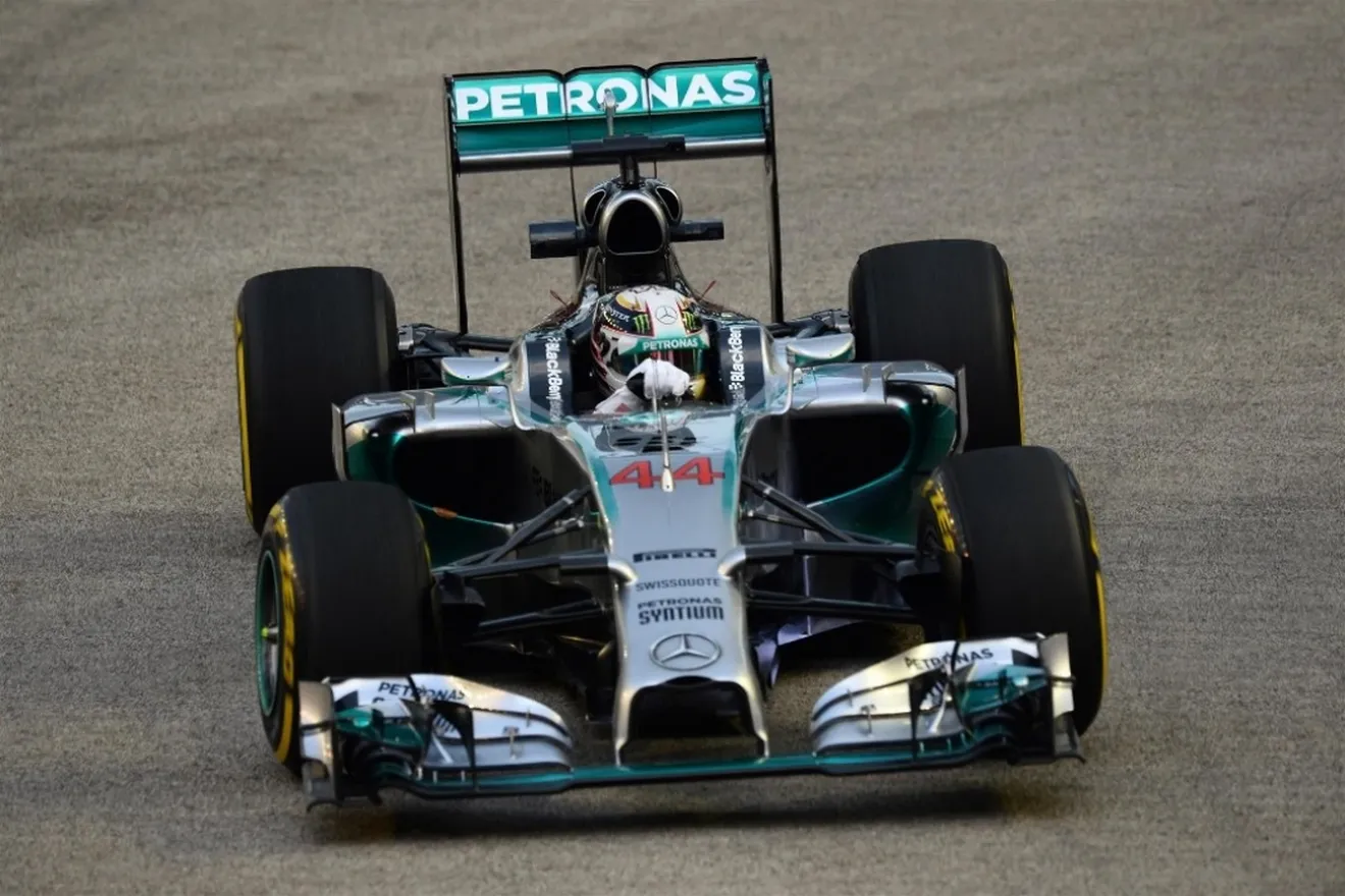 Hamilton manda en la FP2 con Alonso segundo