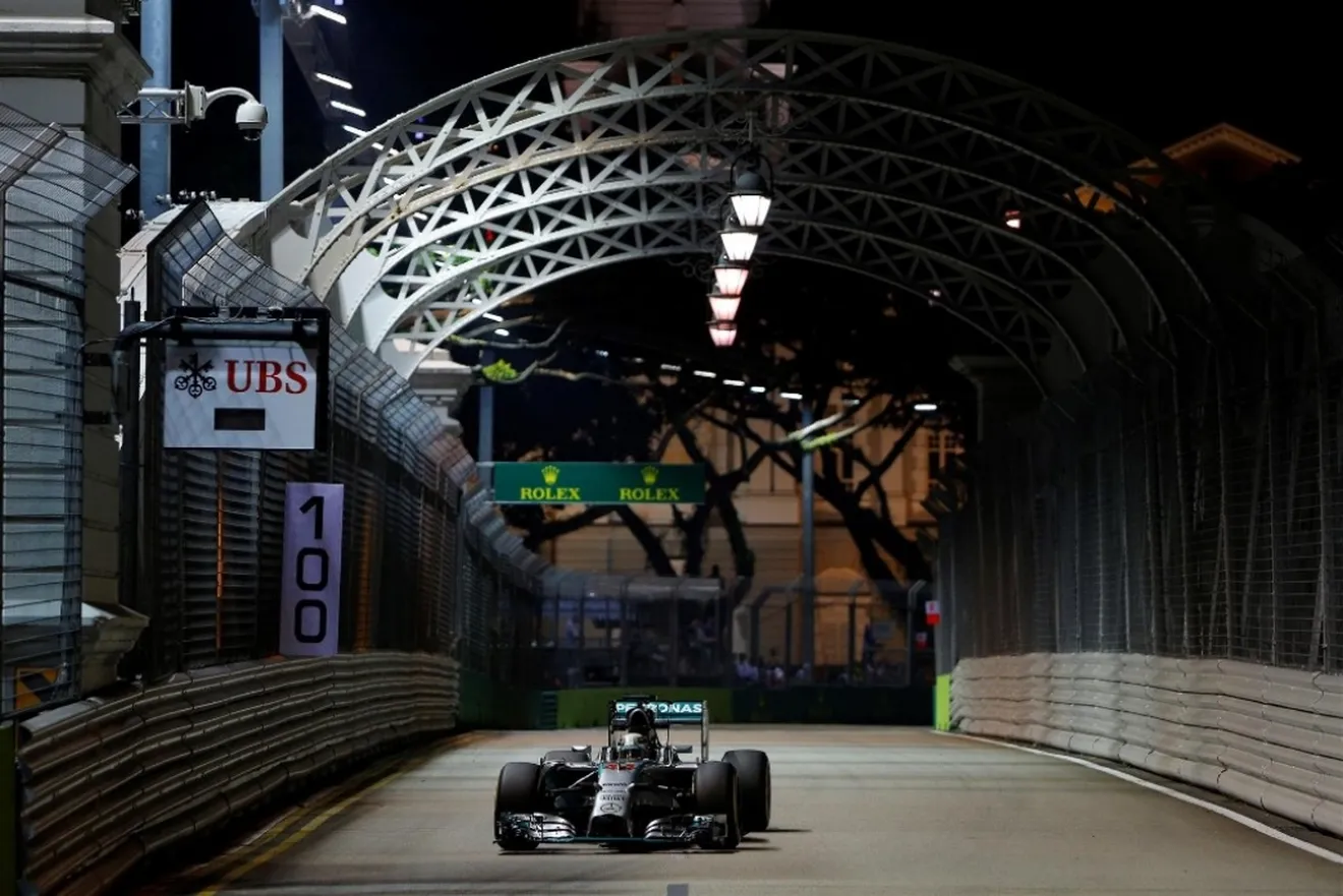 Hamilton logra la pole por sólo 7 milésimas sobre Rosberg