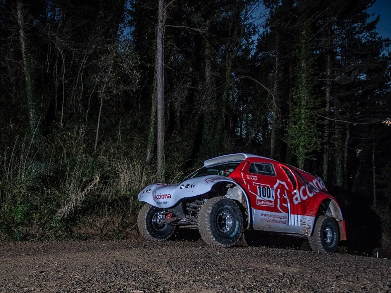 Acciona crea el primer coche eléctrico en participar en el Dakar (con vídeo)