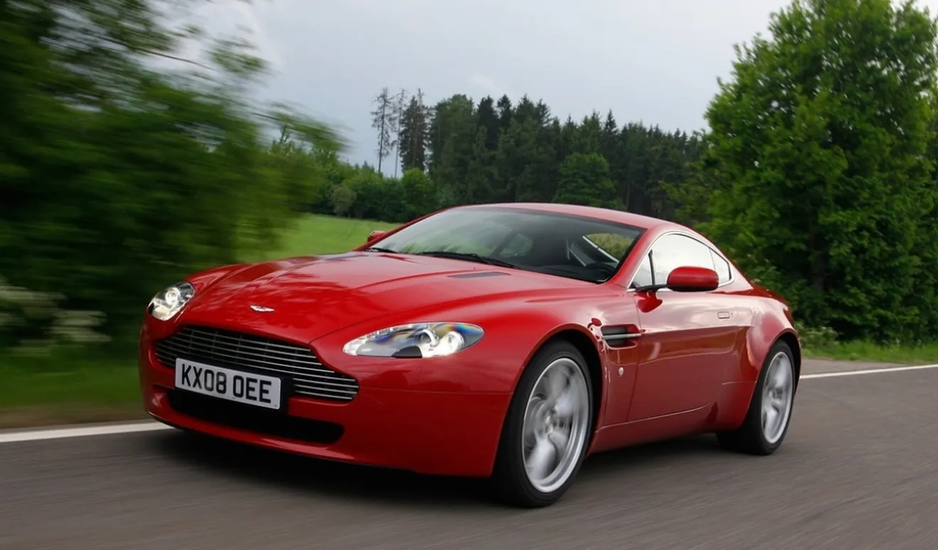 Aston Martin podrá seguir vendiendo los DB9 y Vantage en Estados Unidos
