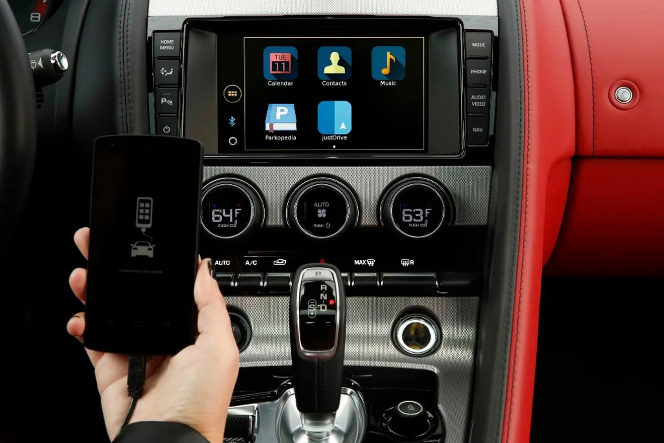 JustDrive, controla tu 'smartphone' mediante comandos de voz en Jaguar y Land Rover