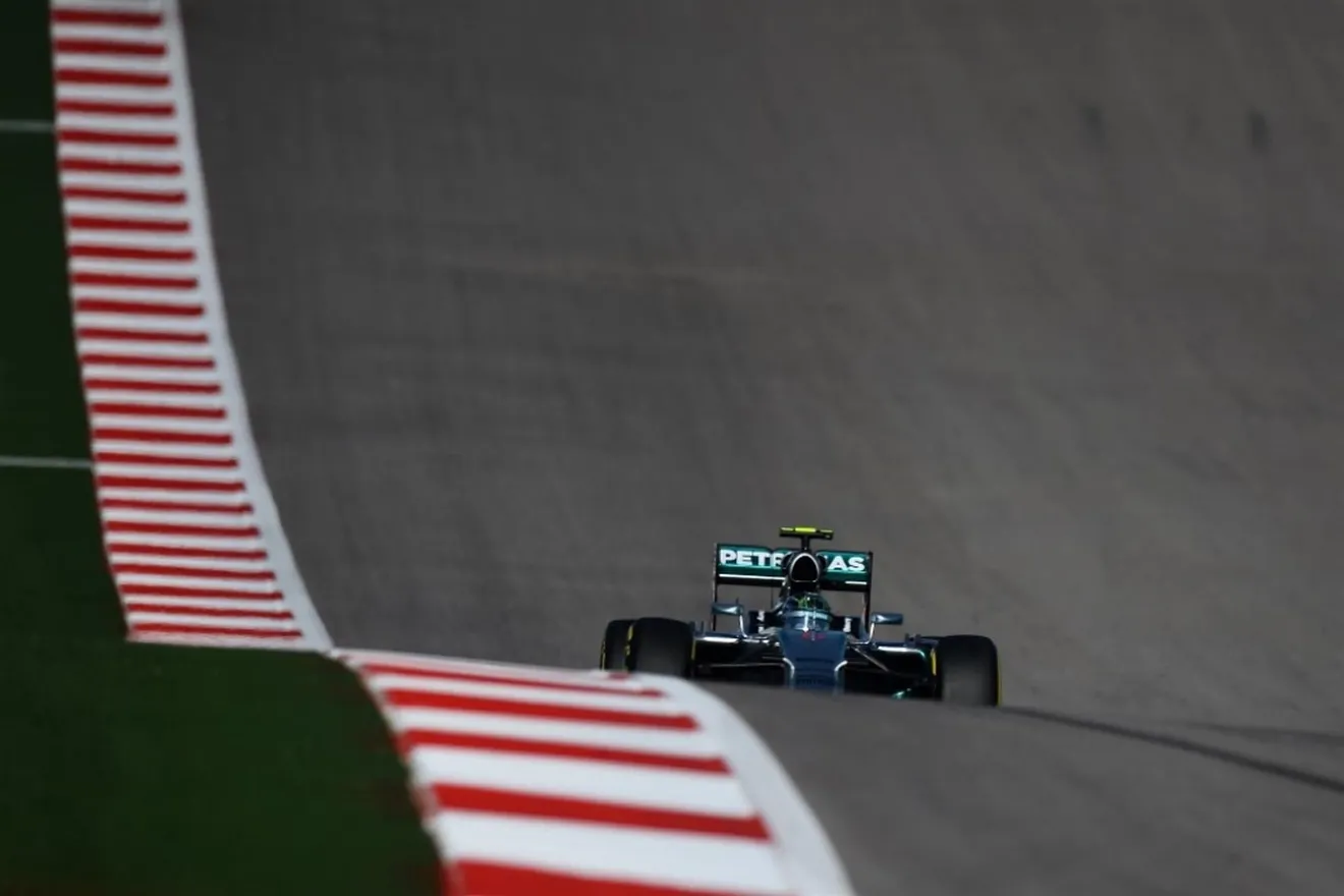 Rosberg logra lo imposible: mejorar una pole del año pasado