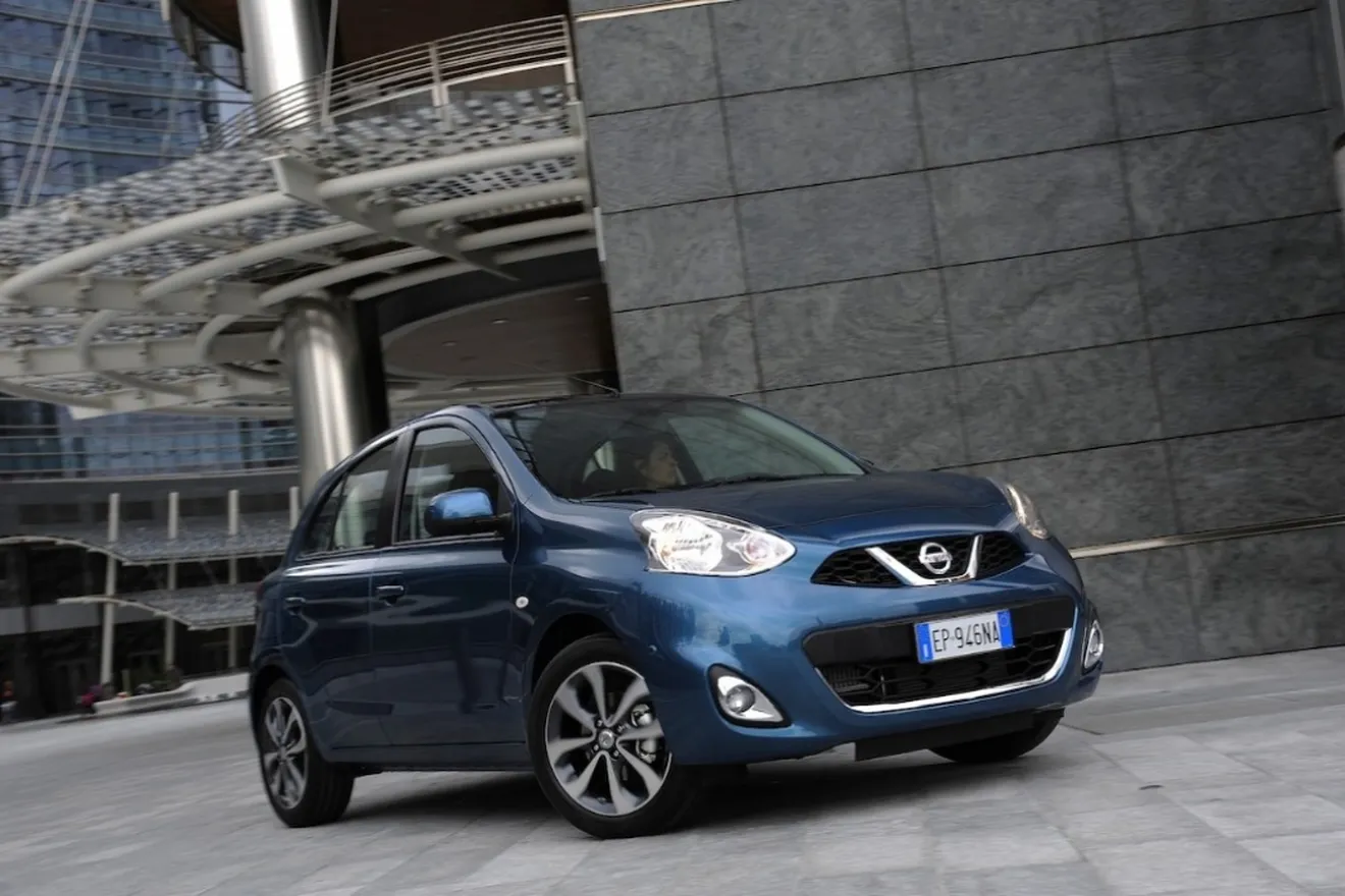 México - Octubre 2014: Seis modelos de Nissan entre los nueve coches más vendidos