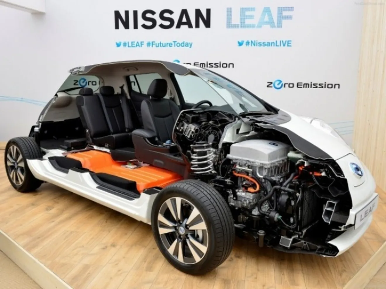 Nissan vende las baterías de reemplazo del Leaf y la e-NV200 por unos 6.000 euros