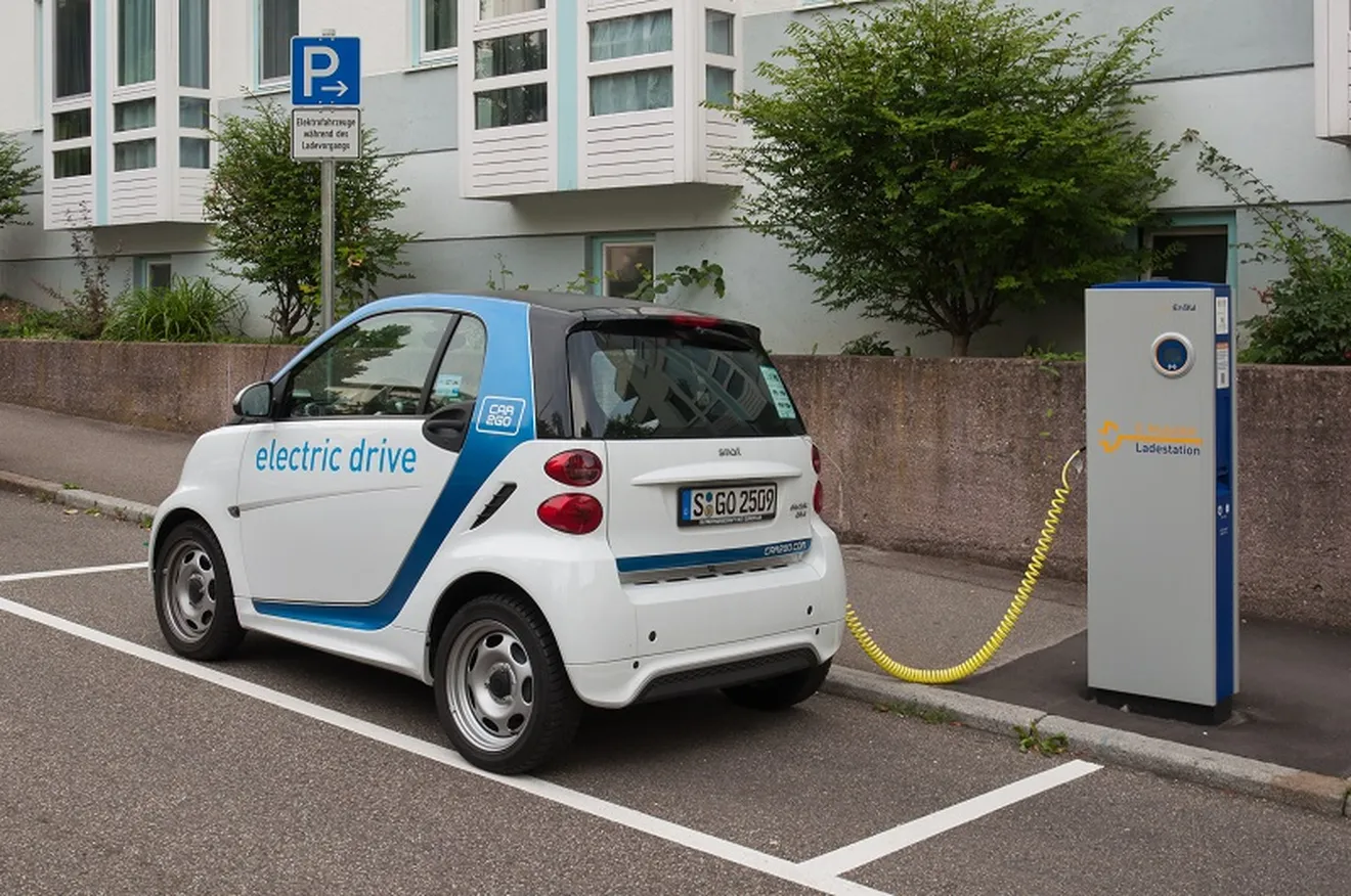 Baterías basadas en azufre prometen más autonomía a los coches eléctricos
