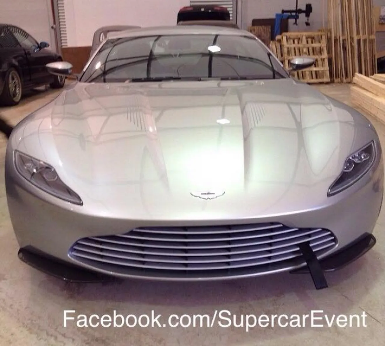 Aston Martin DB10, la película 'Spectre' de James Bond ya tiene su coche protagonista