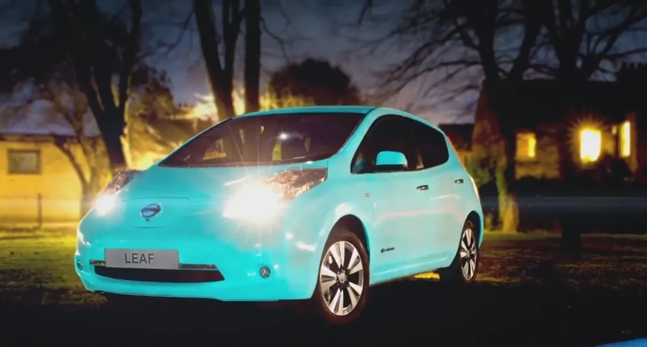 Nissan presenta un Leaf que brilla en la oscuridad