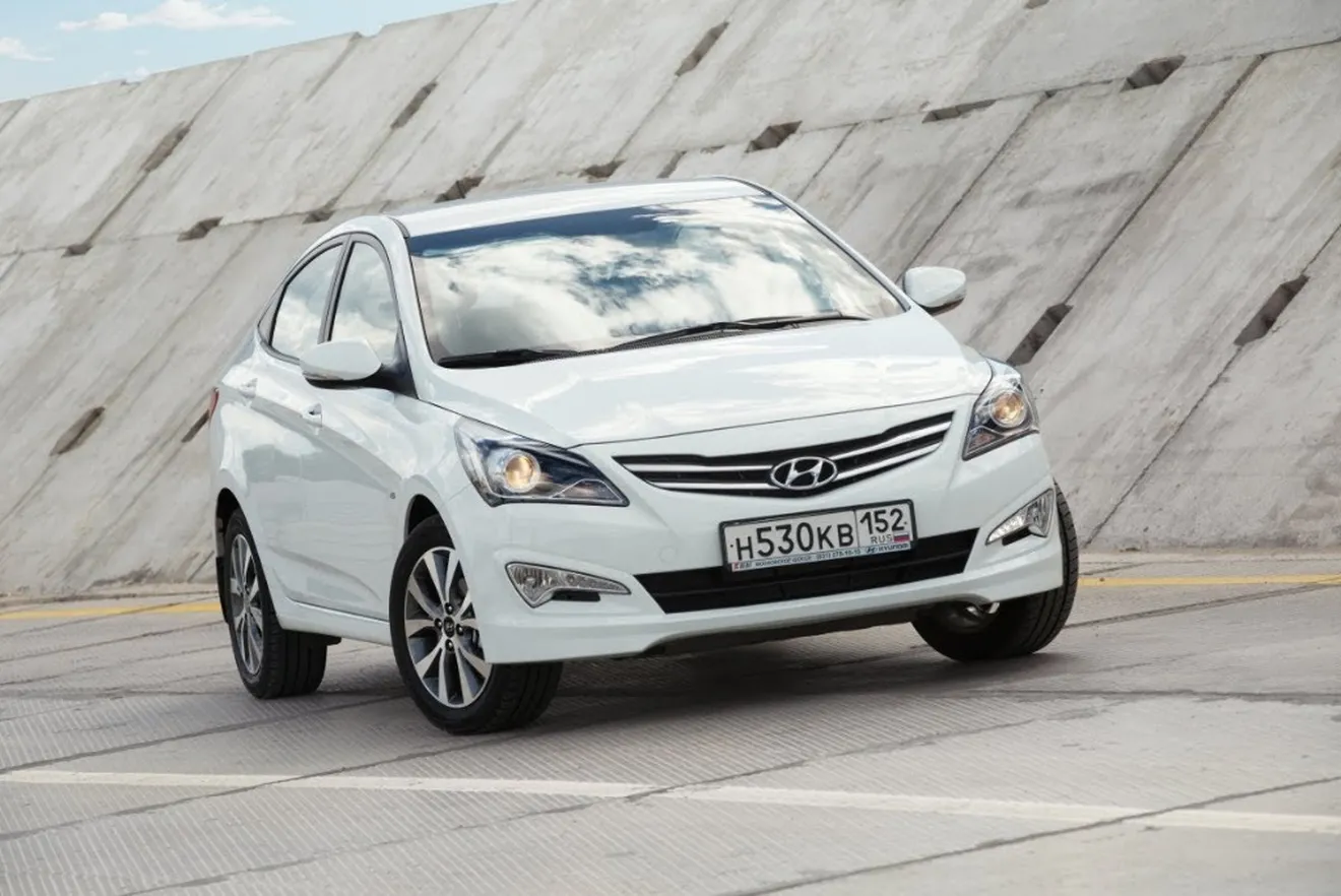 Rusia - Enero 2015: El Hyundai Solaris lidera el ranking
