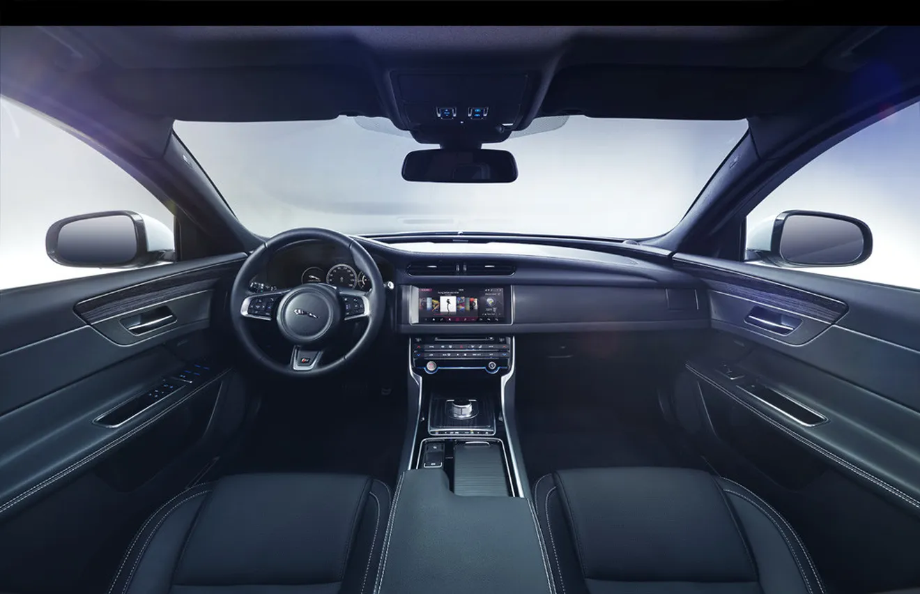 Jaguar XF 2016, primera imagen oficial del interior y video teaser