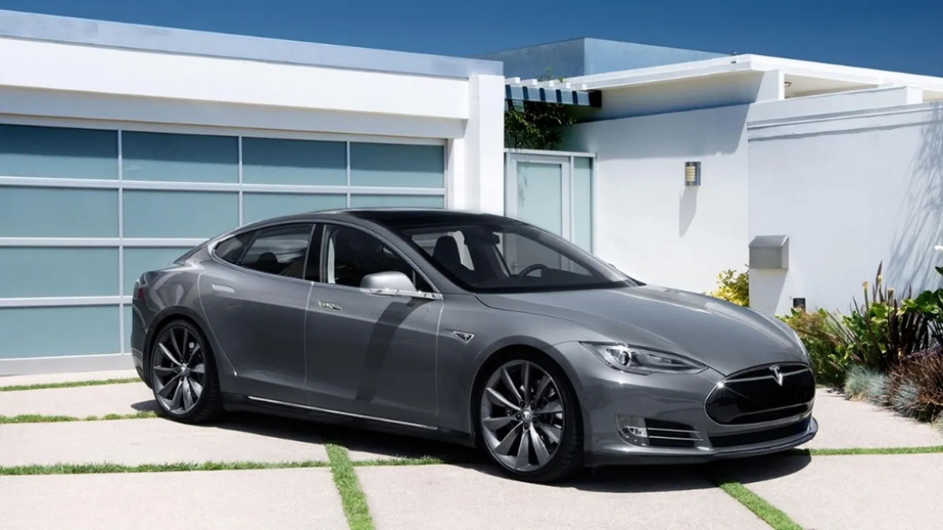 Noruega - Febrero 2015: Tesla Model S coge impulso con la tracción total