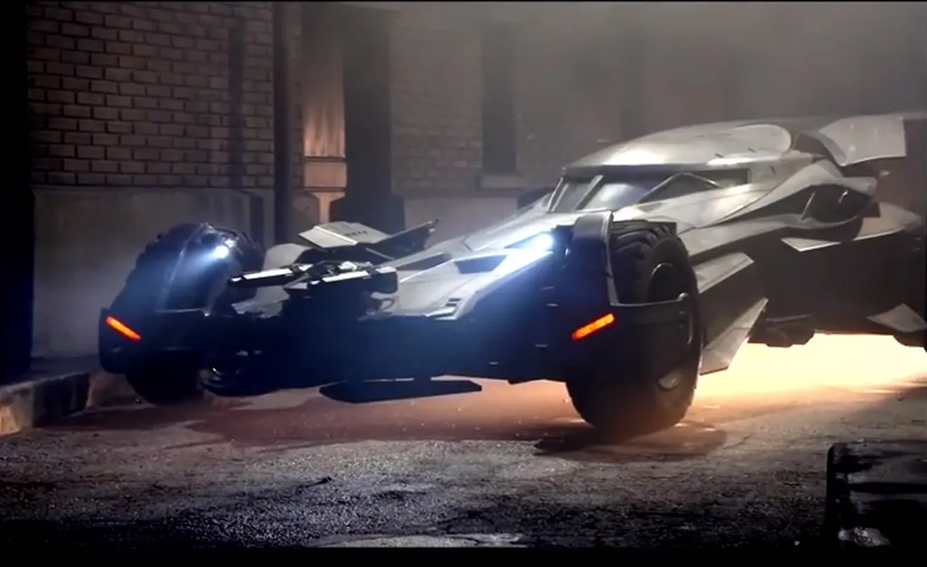 El Batmóvil de "Batman vs Superman" se presenta en vídeo