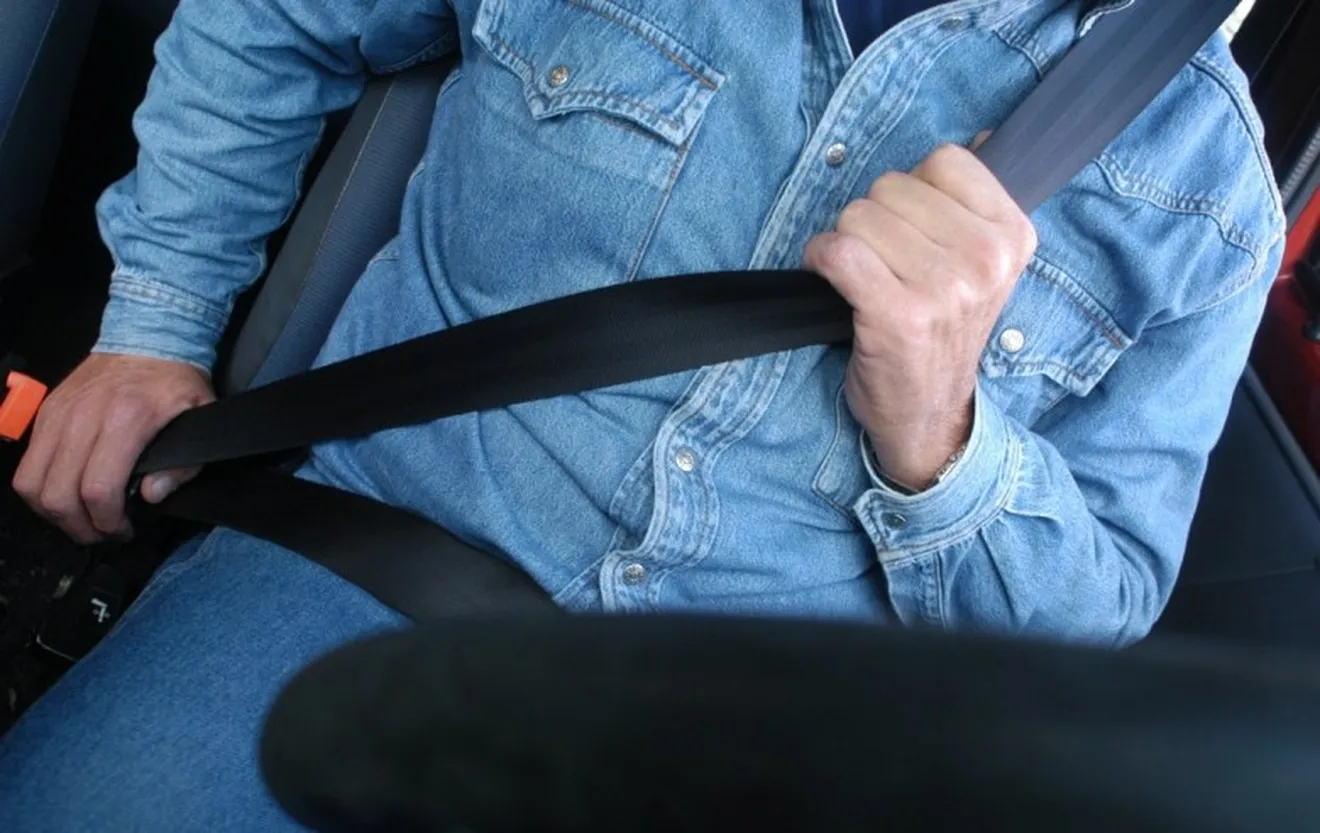 Cinturón de seguridad: 4 de cada 10 españoles no lo usa en las plazas traseras