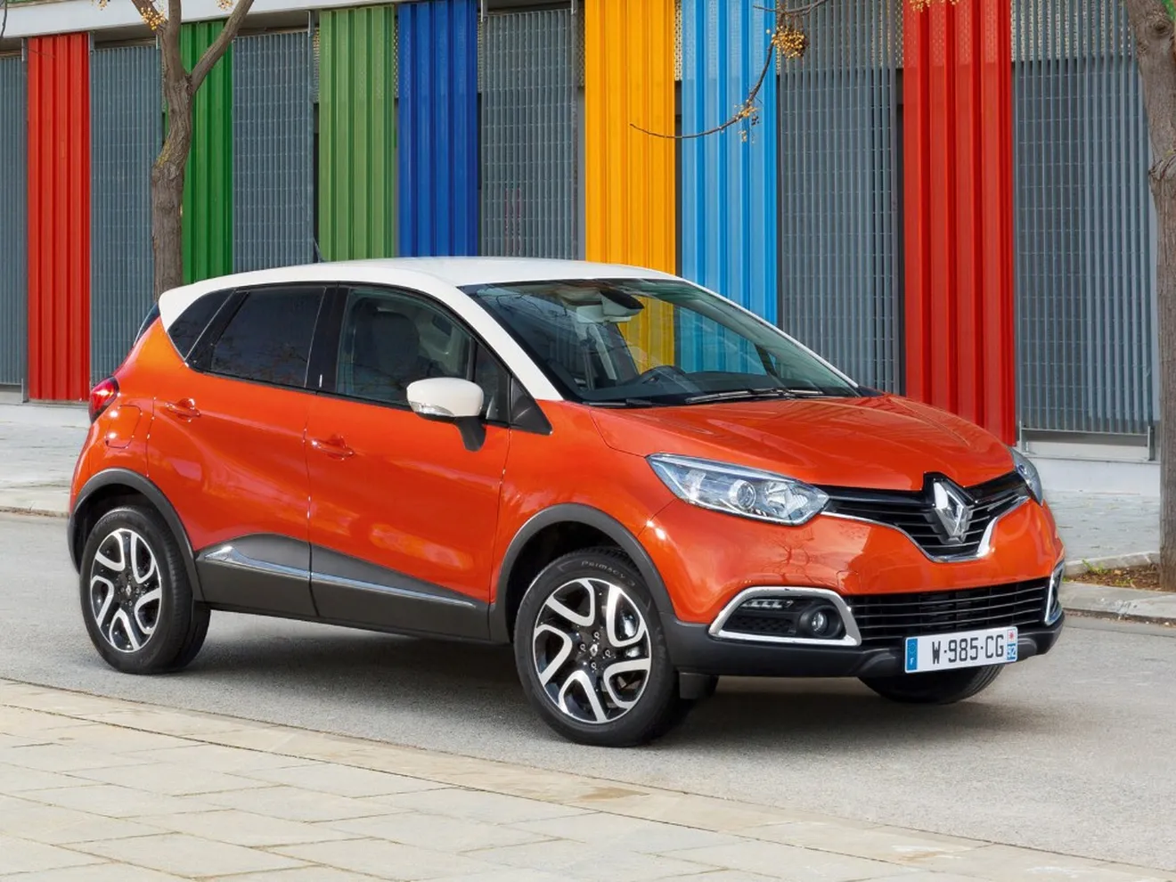 Francia - Marzo 2015: Renault mete cinco modelos en el Top 10