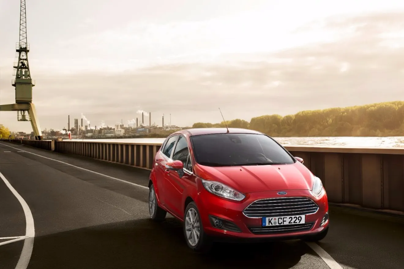 Ford Fiesta 2015, mejorando lo presente junto a un ECOnetic de bajo consumo