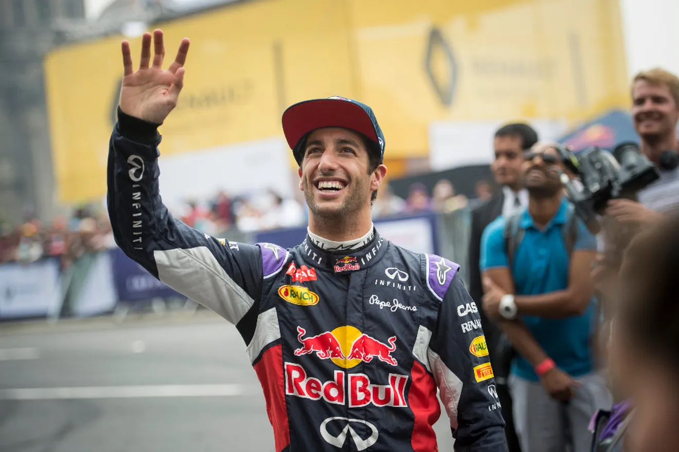 Daniel Ricciardo no descarta la posibilidad de fichar por Ferrari