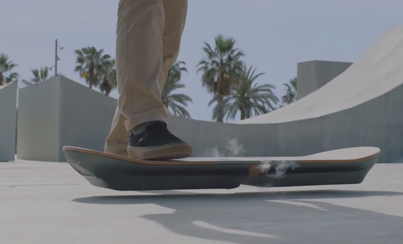 Lexus Hoverboard, el monopatín flotante que todos queremos probar