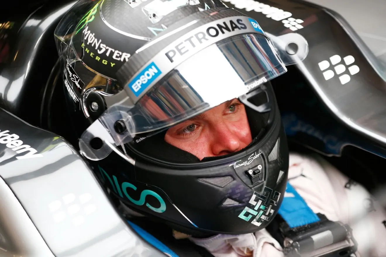 Rosberg repite con el mejor tiempo en los segundos libres