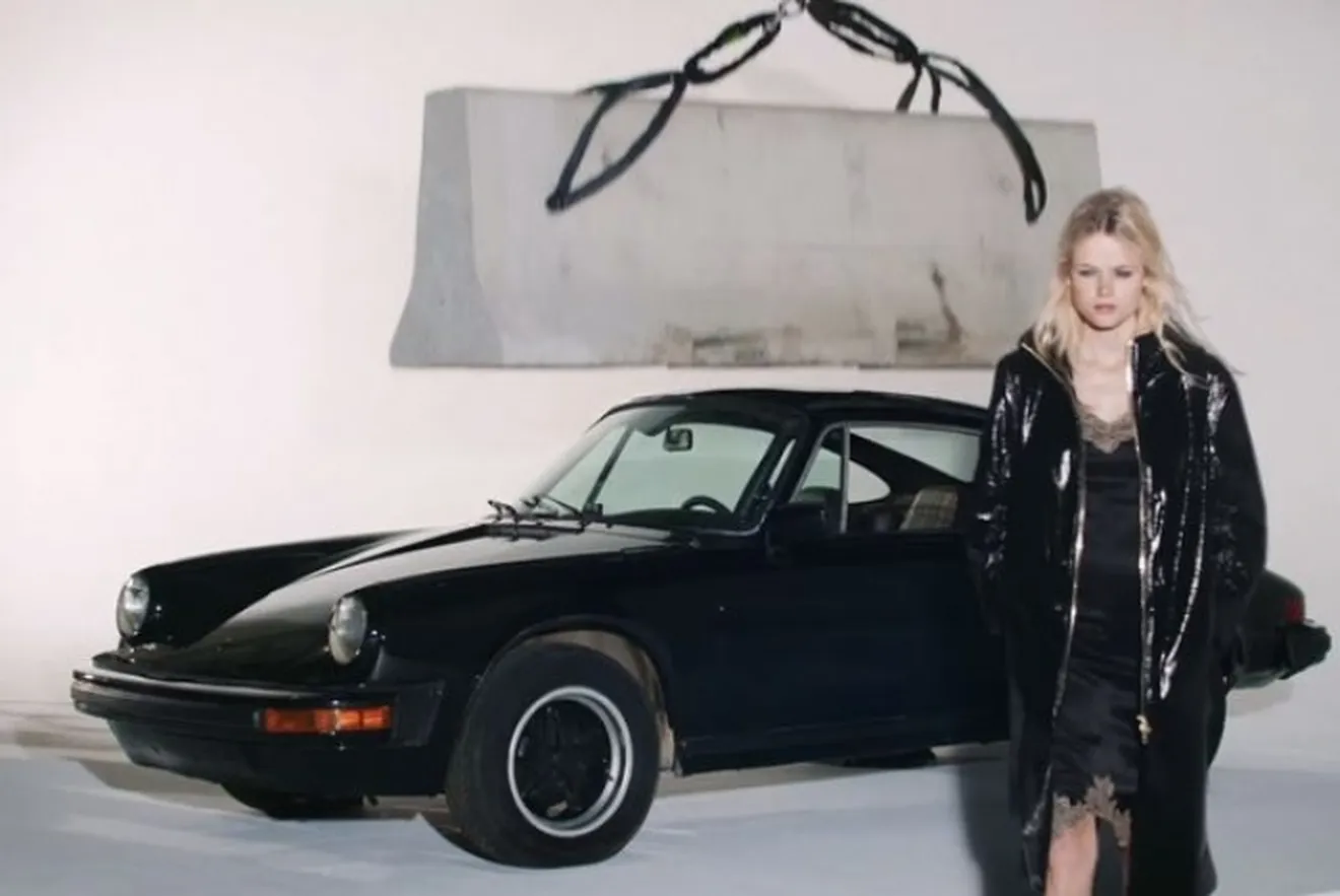 Un Porsche 911 clásico aplastado por amor al "arte"