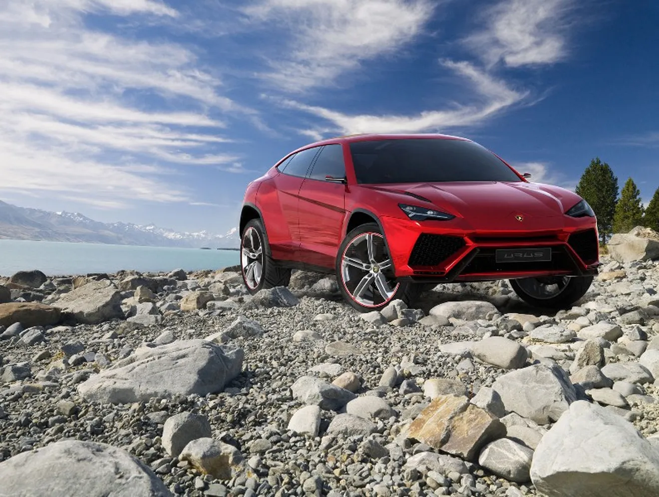 ¿Será híbrido el primer SUV de Lamborghini? Así lo parece