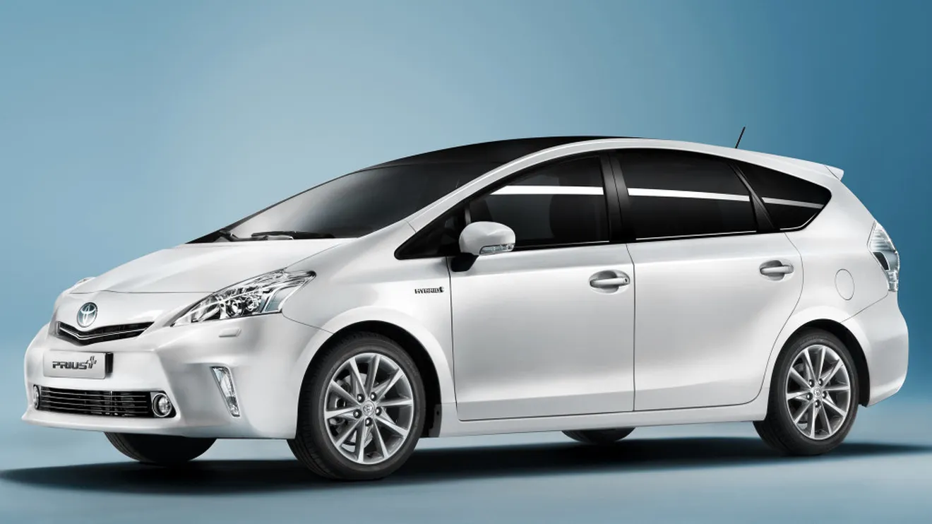 Toyota llama a revisión al Prius+ y Auris Hybrid para reprogramarlos