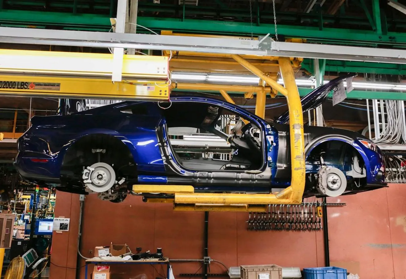Los Ford Mustang RHD entran en producción