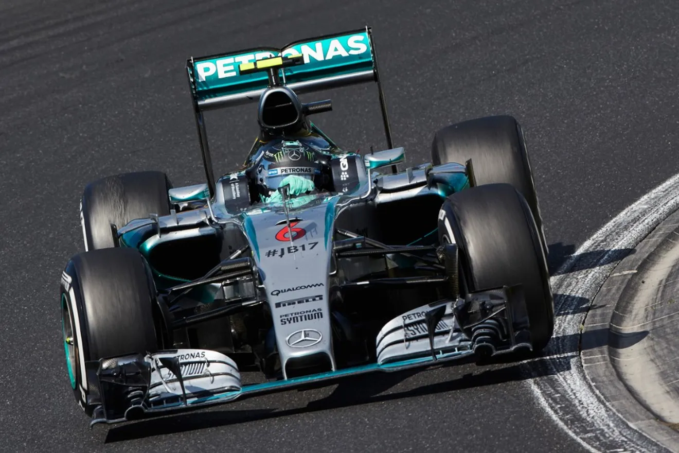 Rosberg vuelve con fuerza
