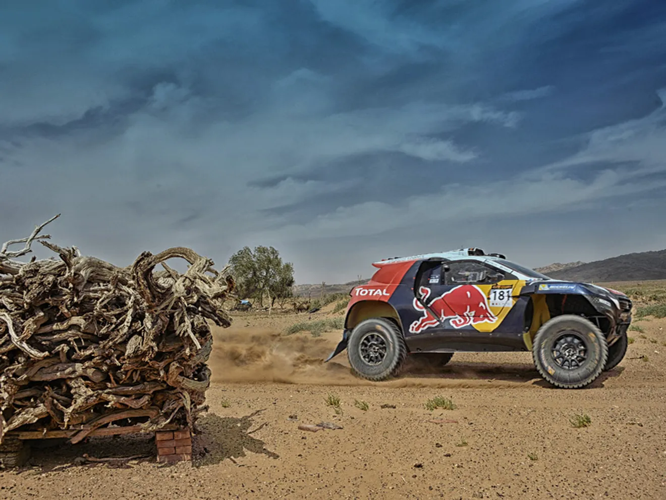 Sébastien Loeb un paso más cerca del Dakar 2016
