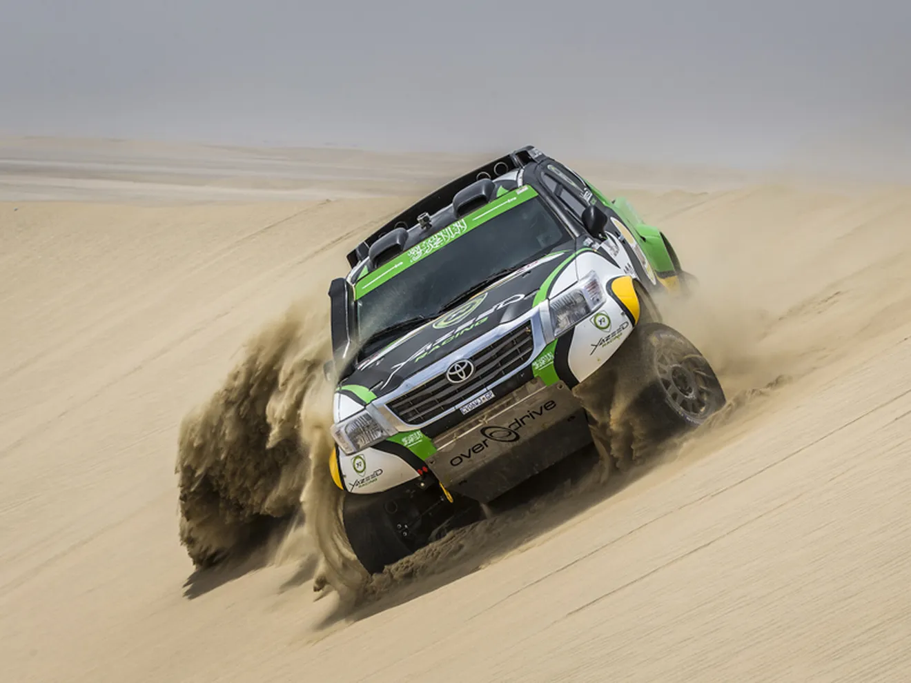 Toyota refuerza su apuesta por Yazeed Al-Rajhi en el Dakar 2016