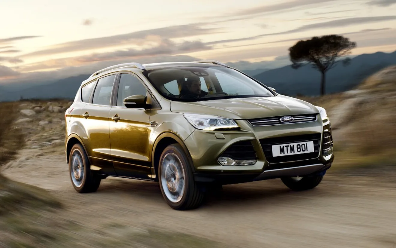 Reino Unido - Agosto 2015: El Ford Kuga se estrena en el Top 10