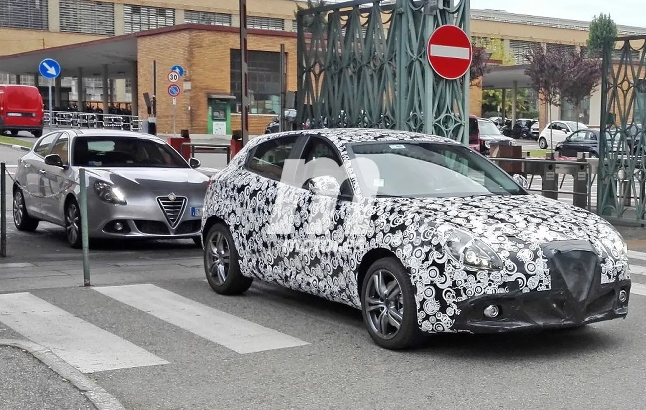 Alfa Giulietta 2016, su "restyling" con nuevo frontal sigue en pruebas
