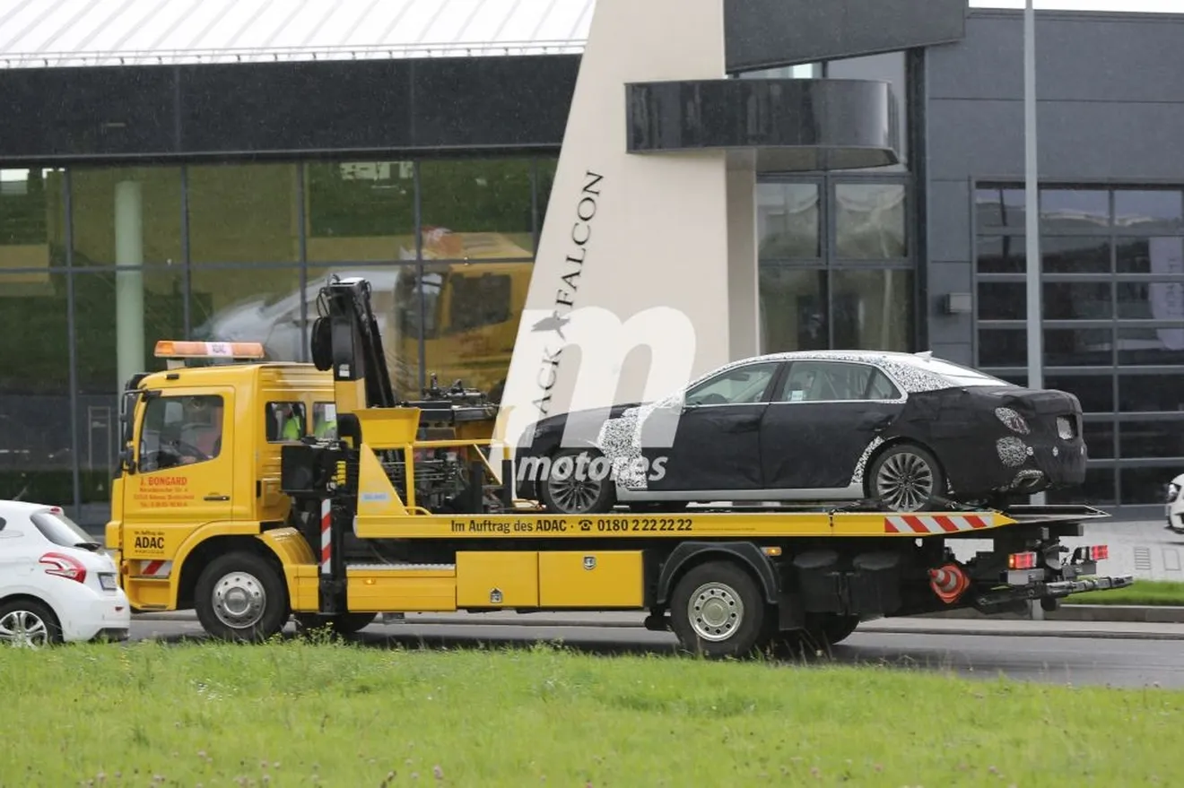 El Hyundai Equus 2016 sufre problemas en Nürburgring